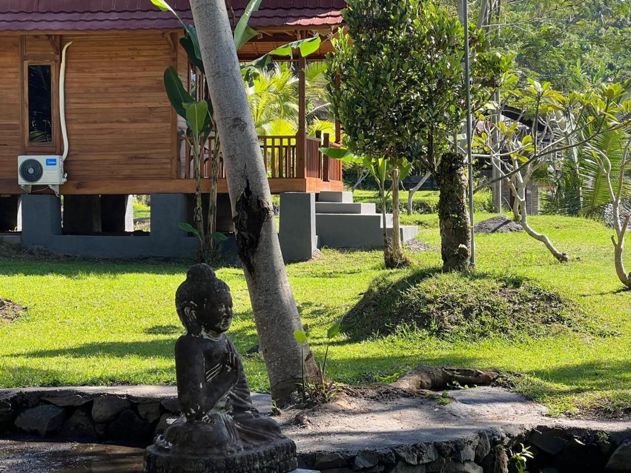 Villa Joglo Tepi Sungai Sidemen  Exterior photo